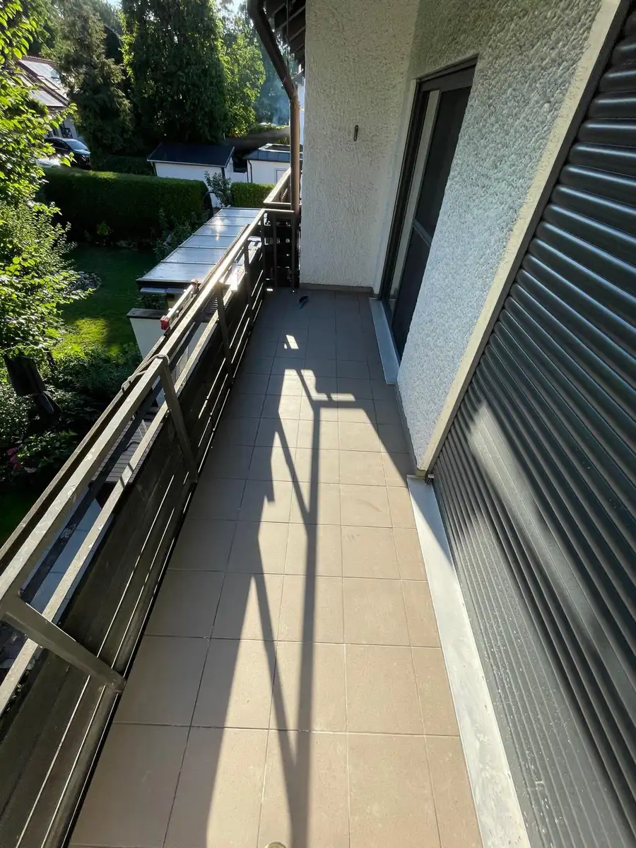 Derselbe Balkon fertig neu gefliest